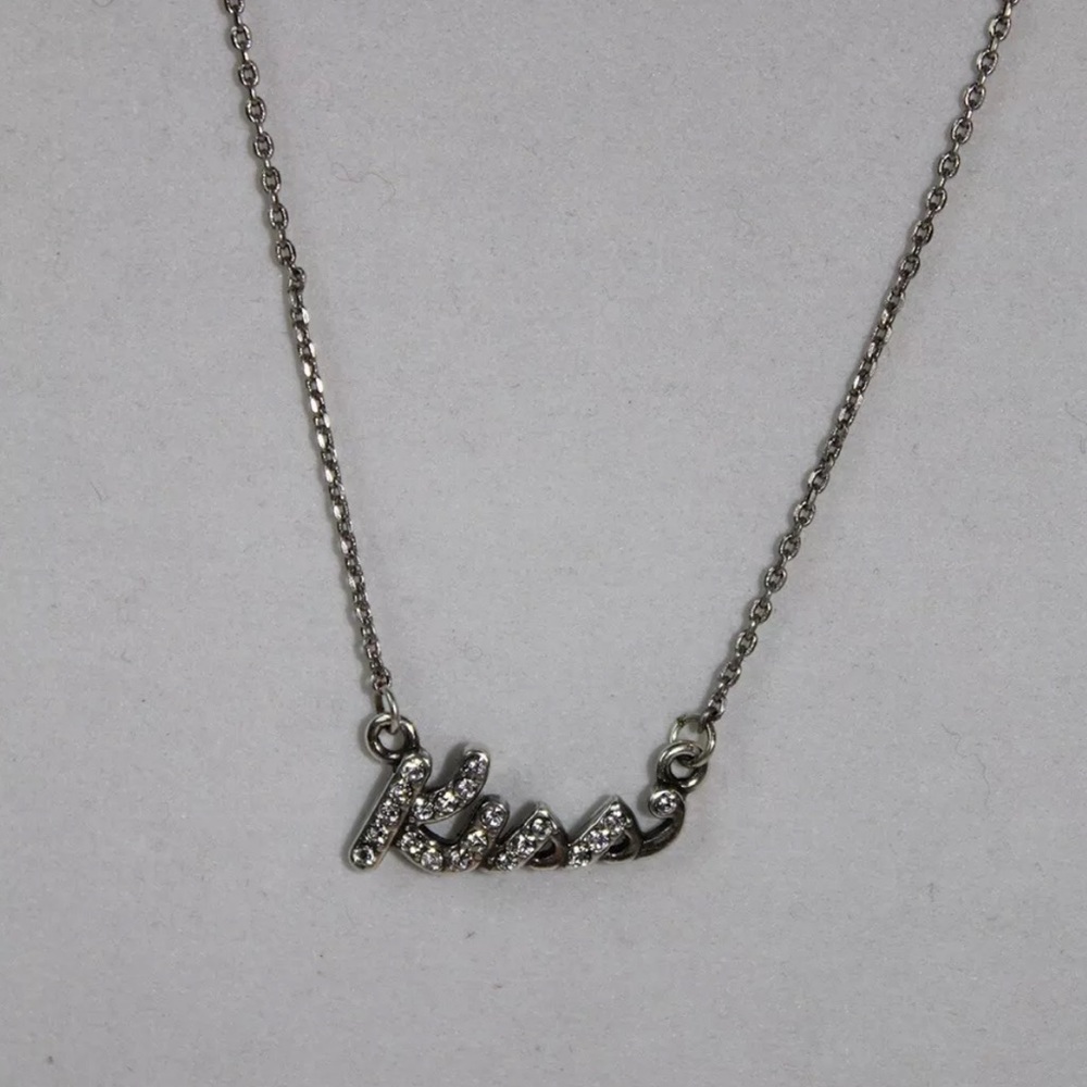NWT Brighton Kiss necklace